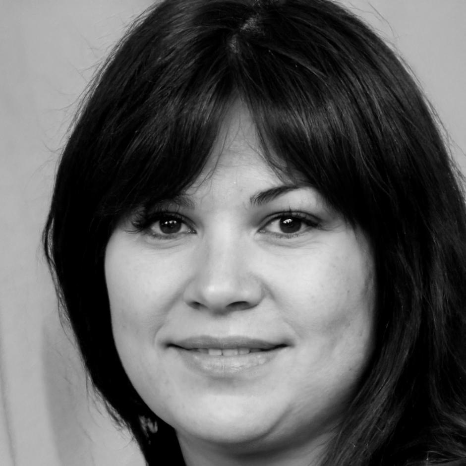 Sophie Martineau, Experte en Analyse Financière